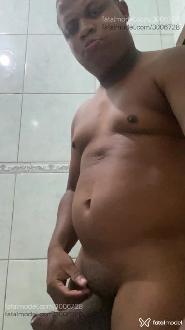 Acompanhante homem morena (o) de olhos pretos em São José - Nego