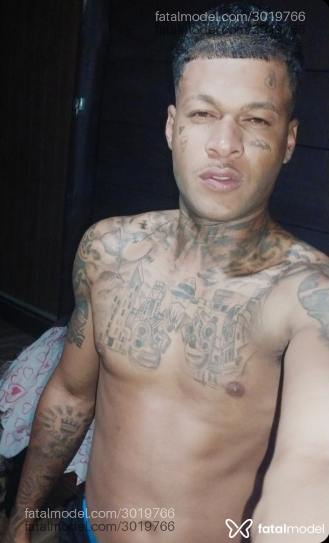 Acompanhante homem com cabelo castanho de olhos mel em Passo de Torres Acompanhante homem com cabelo castanho de olhos mel em Passo de Torres - Douglas Alves