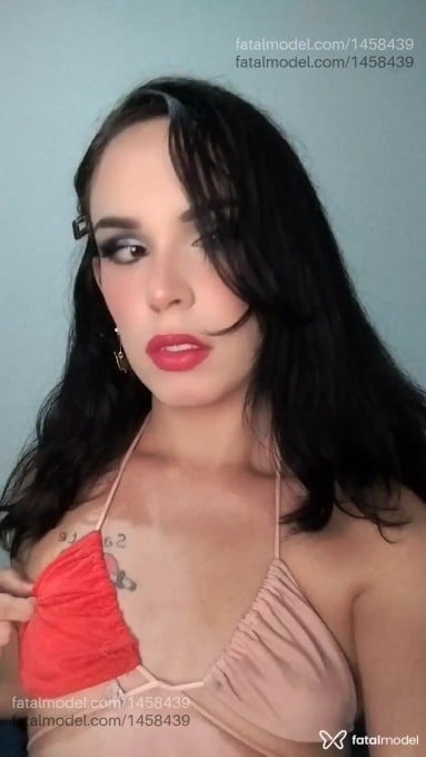 Acompanhante mulher trans com cabelo castanho de olhos castanhos em Porto Alegre - Gabyninfeta