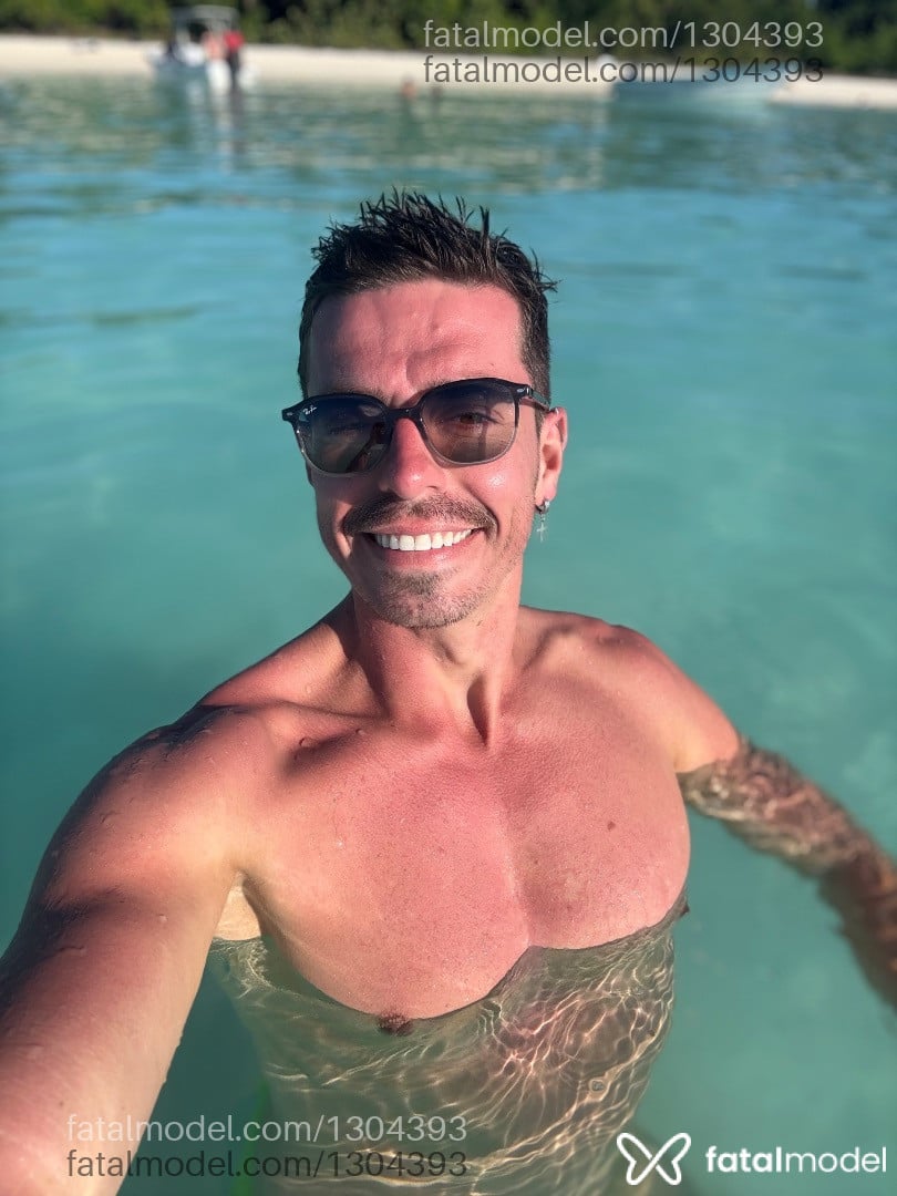 Acompanhante homem morena (o) de olhos castanhos em Porto Alegre - Roberto Pinheiro