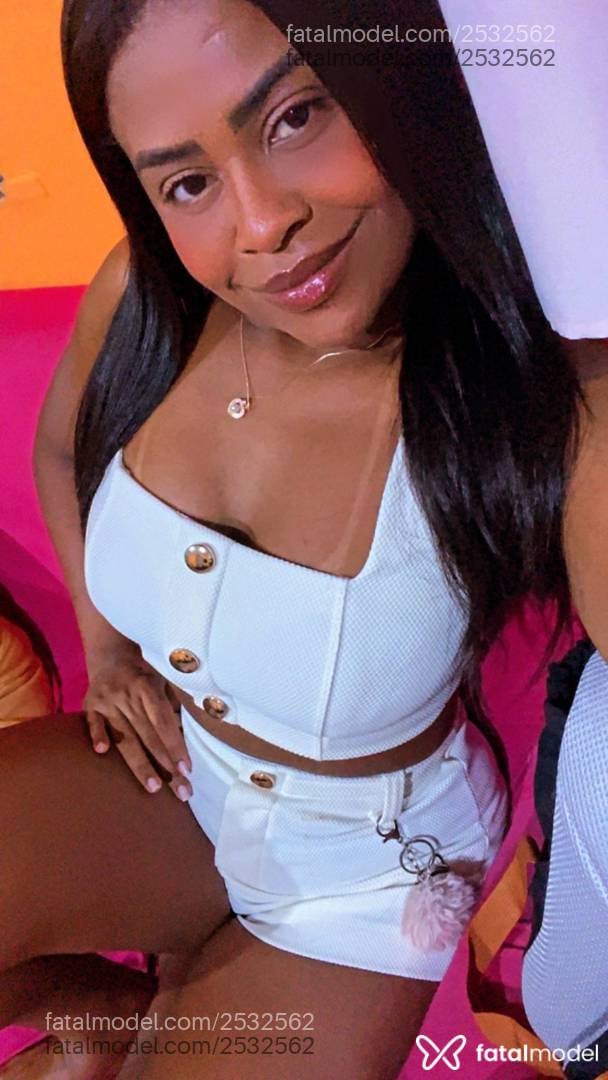 Acompanhante mulher com cabelo castanho de olhos castanhos - Luna Fernanda