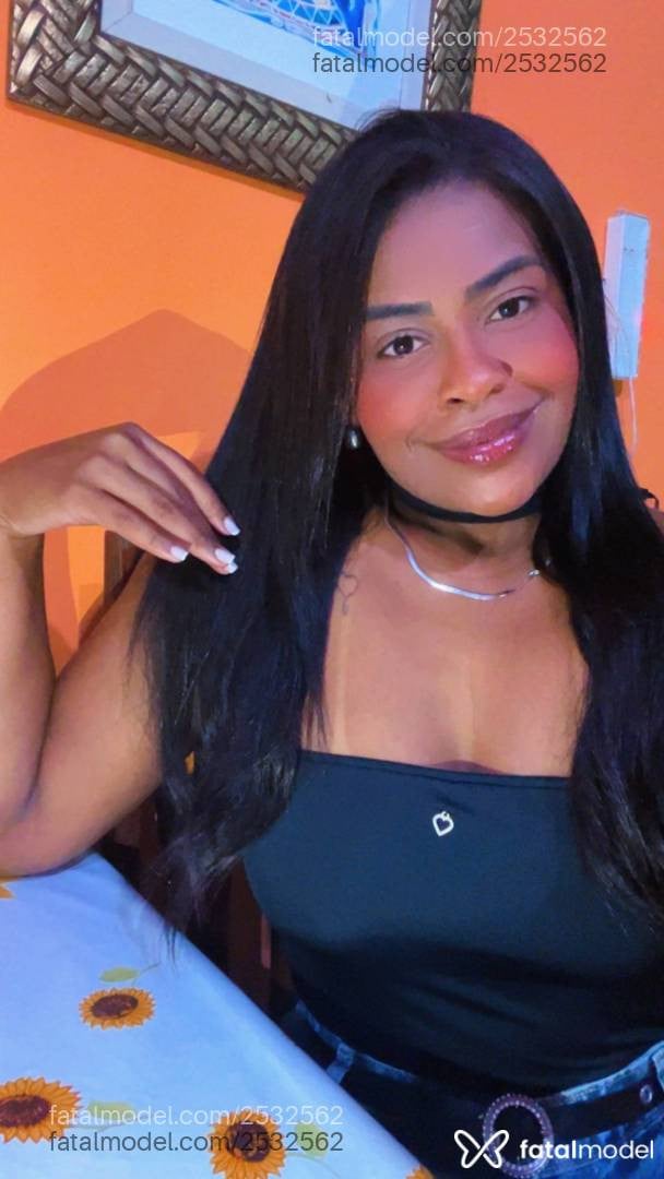 Acompanhante mulher com cabelo castanho de olhos castanhos - Luna Fernanda