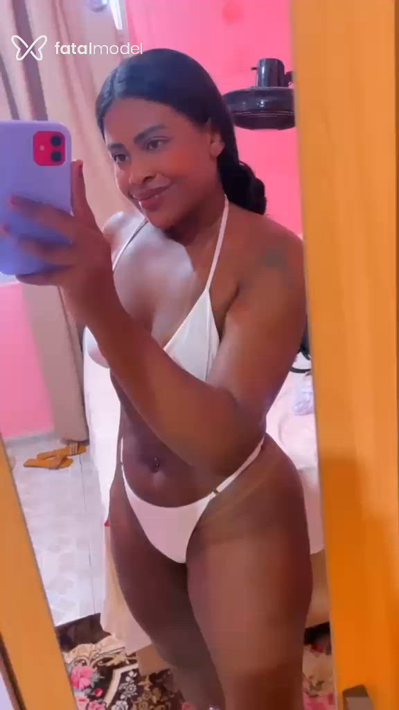 Acompanhante mulher com cabelo castanho de olhos castanhos - Luna Fernanda Acompanhante mulher com cabelo castanho de olhos castanhos - Luna Fernanda