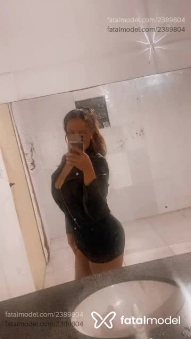 Acompanhante mulher com cabelo castanho de olhos pretos em Rio de Janeiro - Valentina Sales