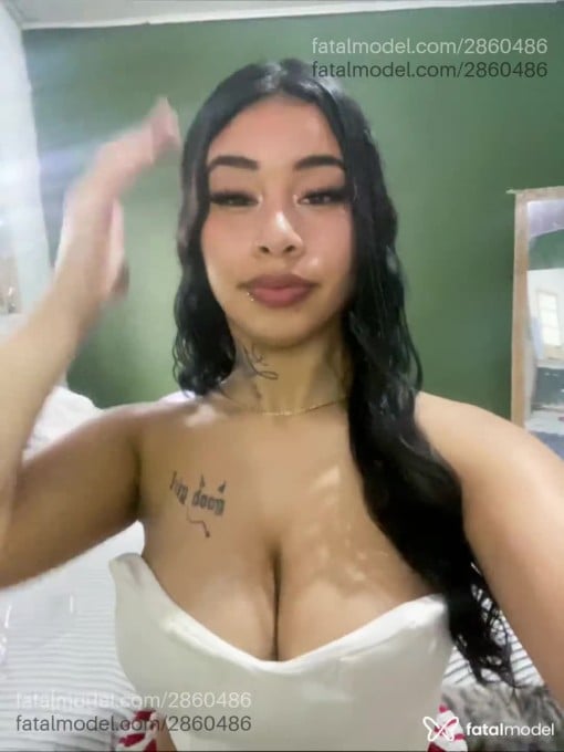 Acompanhante mulher morena (o) de olhos pretos em Virtual - Maria Alice