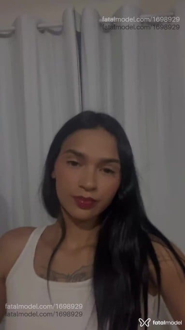 Acompanhante mulher morena (o) de olhos castanhos - Carol Acompanhante mulher morena (o) de olhos castanhos - Carol