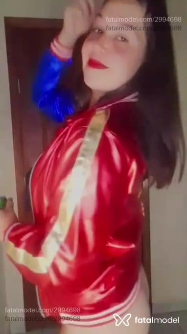 Acompanhante mulher com cabelo castanho de olhos castanhos - Marromgirl