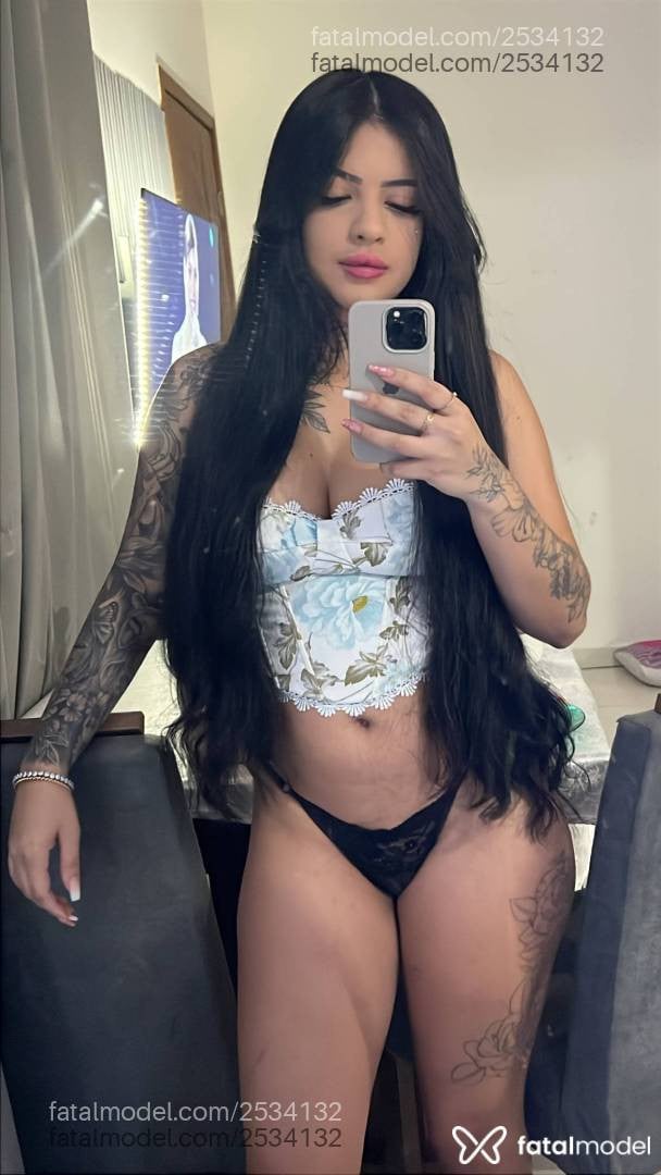 Acompanhante mulher morena (o) de olhos castanhos - Yasmin