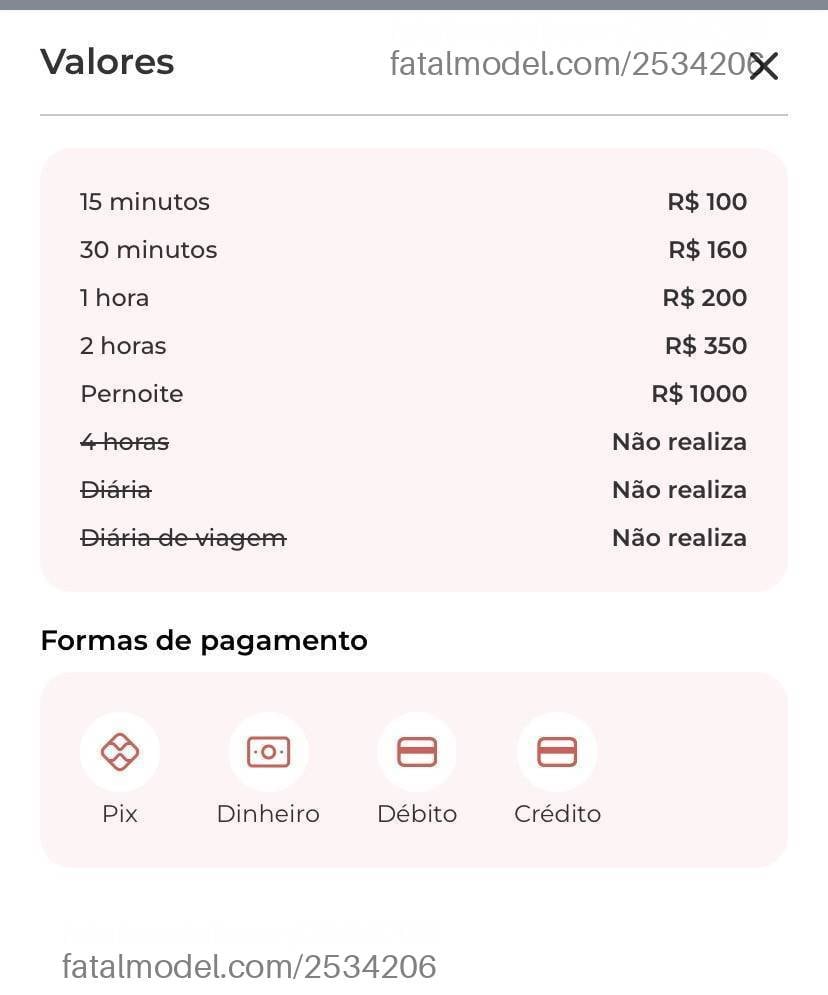 Acompanhante mulher com cabelo castanho de olhos castanhos - Vangpi