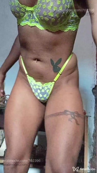 Acompanhante mulher trans loira (o) de olhos castanhos em Livramento de Nossa Senhora Acompanhante mulher trans loira (o) de olhos castanhos em Livramento de Nossa Senhora - Adriana