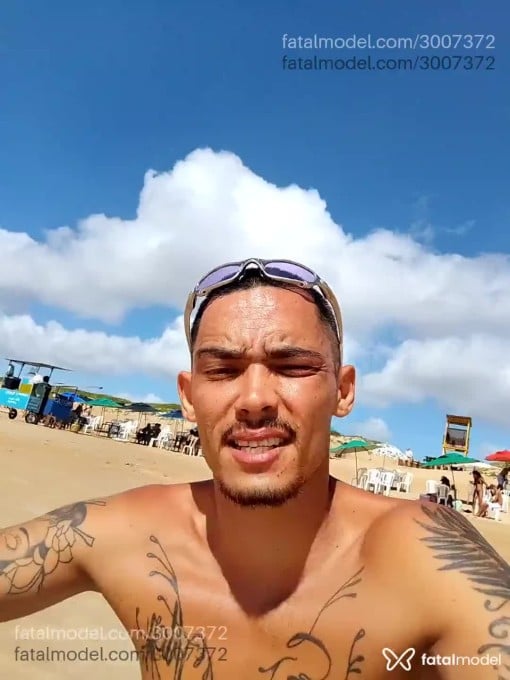 Acompanhante homem com cabelo castanho de olhos verdes em São Mateus Acompanhante homem com cabelo castanho de olhos verdes em São Mateus - Paulo