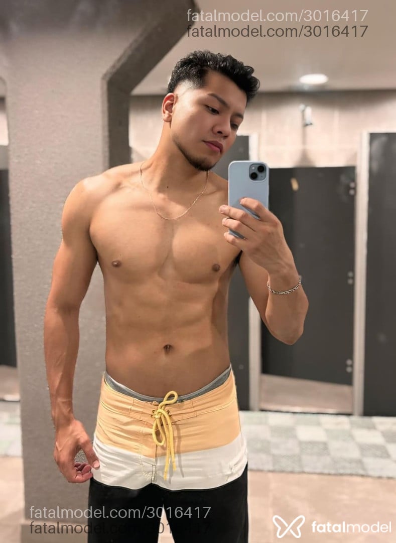 Acompanhante homem morena (o) de olhos pretos em Curitiba Acompanhante homem morena (o) de olhos pretos em Curitiba - Caio Fernando
