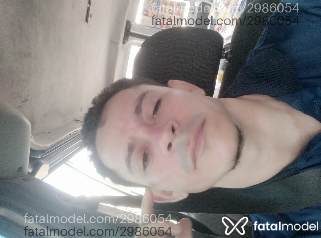 Acompanhante homem com cabelo castanho de olhos verdes em Fortaleza - David