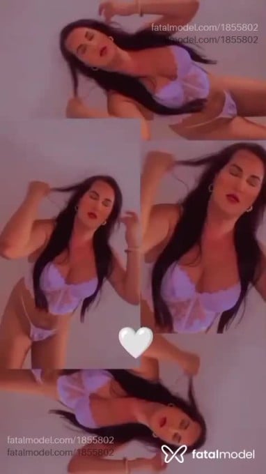 Acompanhante mulher trans com cabelo castanho de olhos mel em Virtual - Bella Dantas