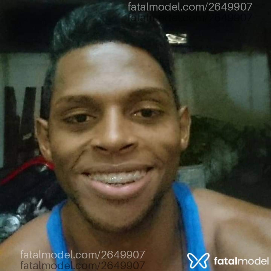 Acompanhante homem com cabelo castanho de olhos castanhos - Dom Acompanhante homem com cabelo castanho de olhos castanhos - Dom