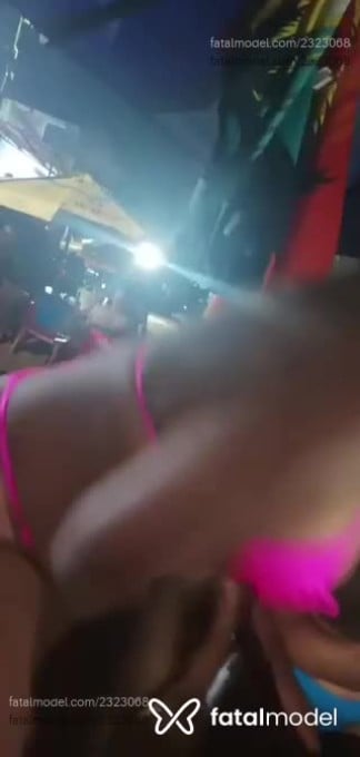 Acompanhante mulher morena (o) de olhos castanhos em Salvador - Preta