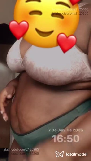 Acompanhante mulher com cabelo castanho de olhos castanhos em Niterói - Brenda
