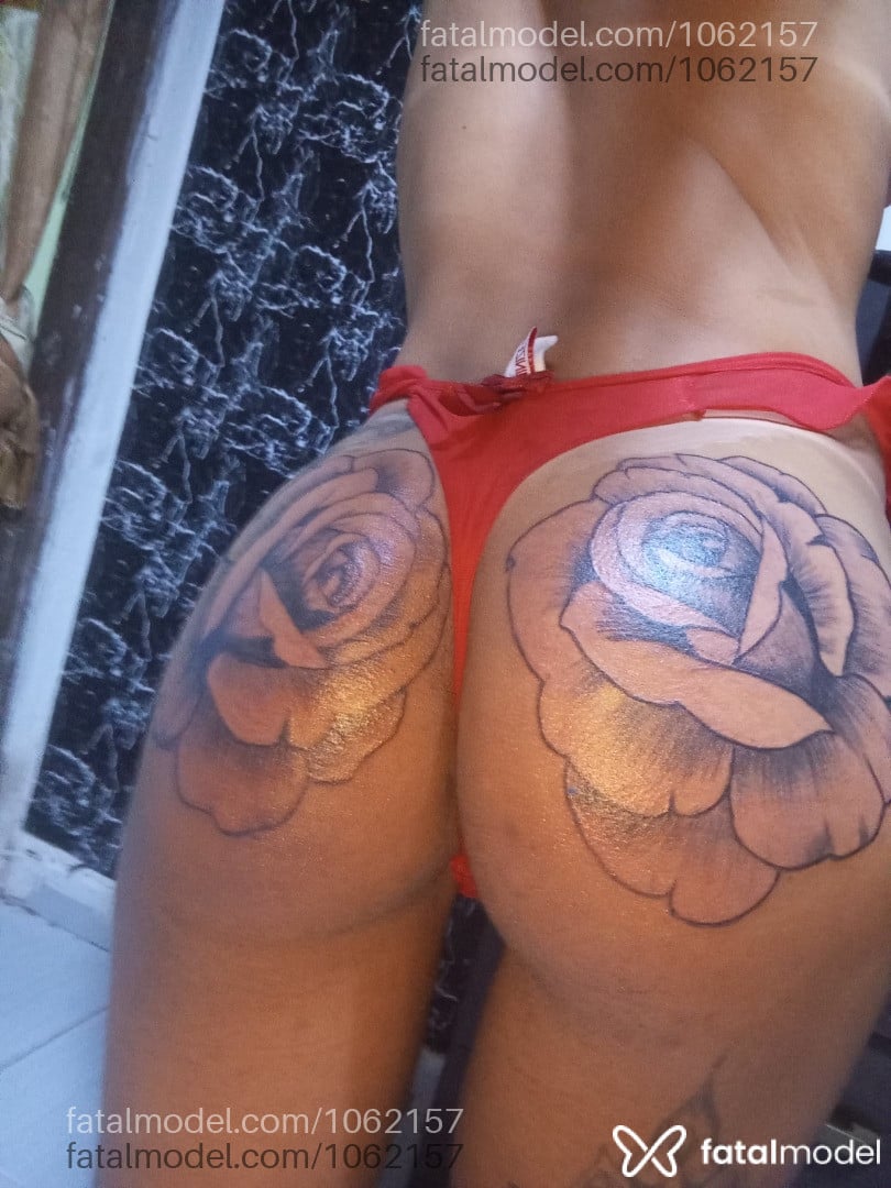 Acompanhante mulher trans com cabelo colorido de olhos castanhos em João Pessoa - Myrella