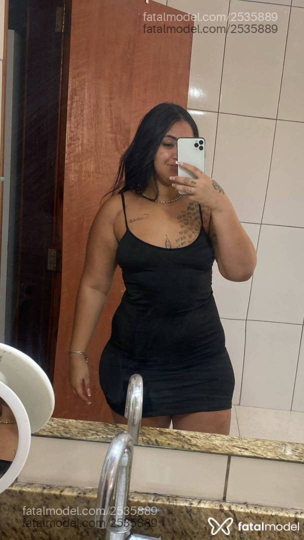 Acompanhante mulher morena (o) de olhos castanhos - Bruna