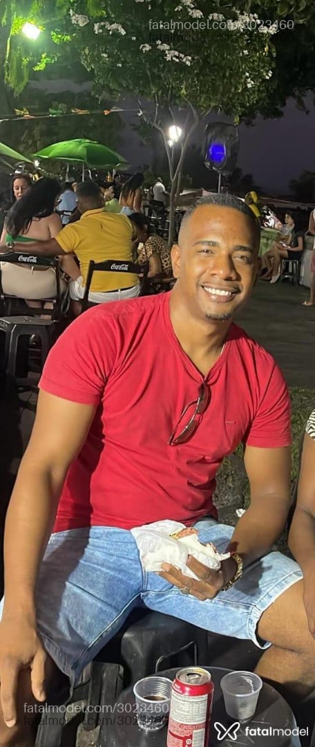Acompanhante homem com cabelo castanho de olhos pretos em Rio Branco - Rafael Baiano