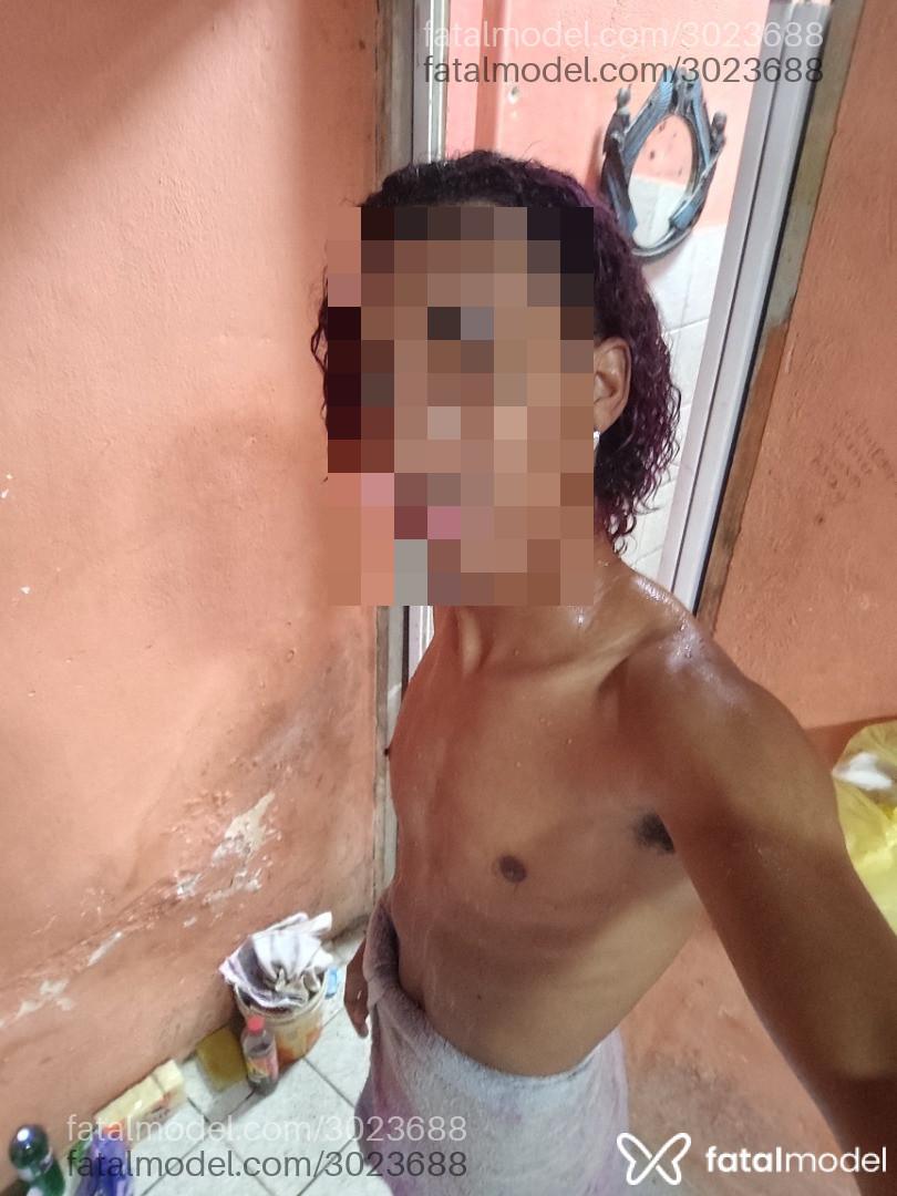 Acompanhante homem com cabelo colorido de olhos pretos em Recife Acompanhante homem com cabelo colorido de olhos pretos em Recife - Igorfogo