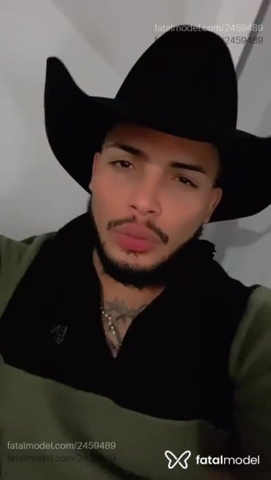 Acompanhante homem morena (o) de olhos pretos - Gregy Acompanhante homem morena (o) de olhos pretos - Gregy