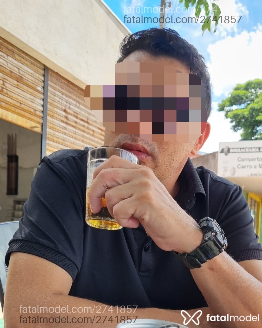 Acompanhante homem com cabelo castanho de olhos castanhos - Fabio Goulart