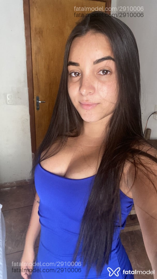 Acompanhante mulher morena (o) de olhos castanhos em Virtual Acompanhante mulher morena (o) de olhos castanhos em Virtual - Izabel