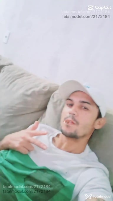 Acompanhante homem com cabelo castanho de olhos castanhos em Itapema - Bruninho