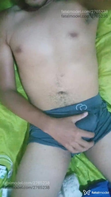 Acompanhante homem com cabelo castanho de olhos castanhos em Petrolina Acompanhante homem com cabelo castanho de olhos castanhos em Petrolina - Silva