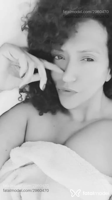 Acompanhante mulher com cabelo castanho de olhos castanhos em Barreiras - Lorena