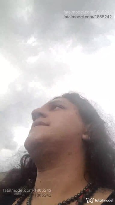 Acompanhante mulher trans com cabelo castanho de olhos mel em Marília - Daiana Colombera