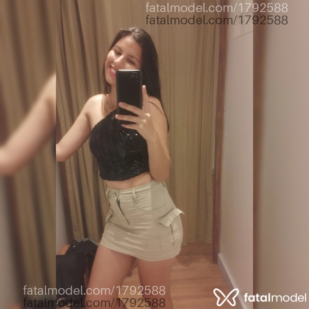 Acompanhante mulher com cabelo castanho de olhos castanhos - Mariana Acompanhante mulher com cabelo castanho de olhos castanhos - Mariana