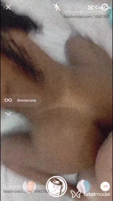 Acompanhante mulher morena (o) de olhos castanhos - Mellany Acompanhante mulher morena (o) de olhos castanhos - Mellany