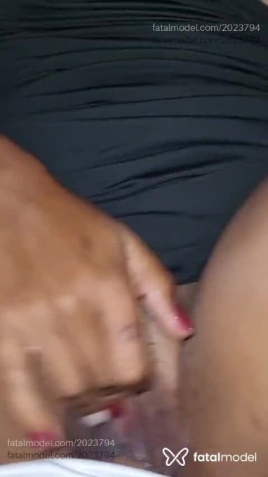 Acompanhante mulher com cabelo colorido de olhos castanhos em Magé - Ana Bia