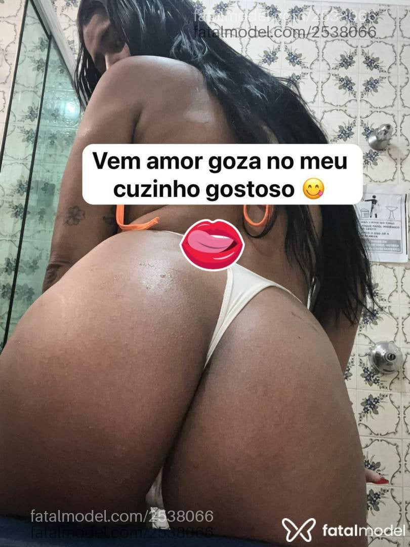 Acompanhante mulher morena (o) de olhos pretos - Nicki