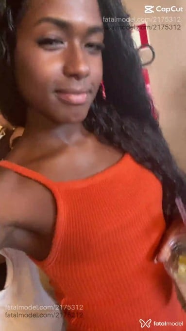 Acompanhante mulher trans morena (o) de olhos castanhos em Belo Horizonte - Ayla Oliveira