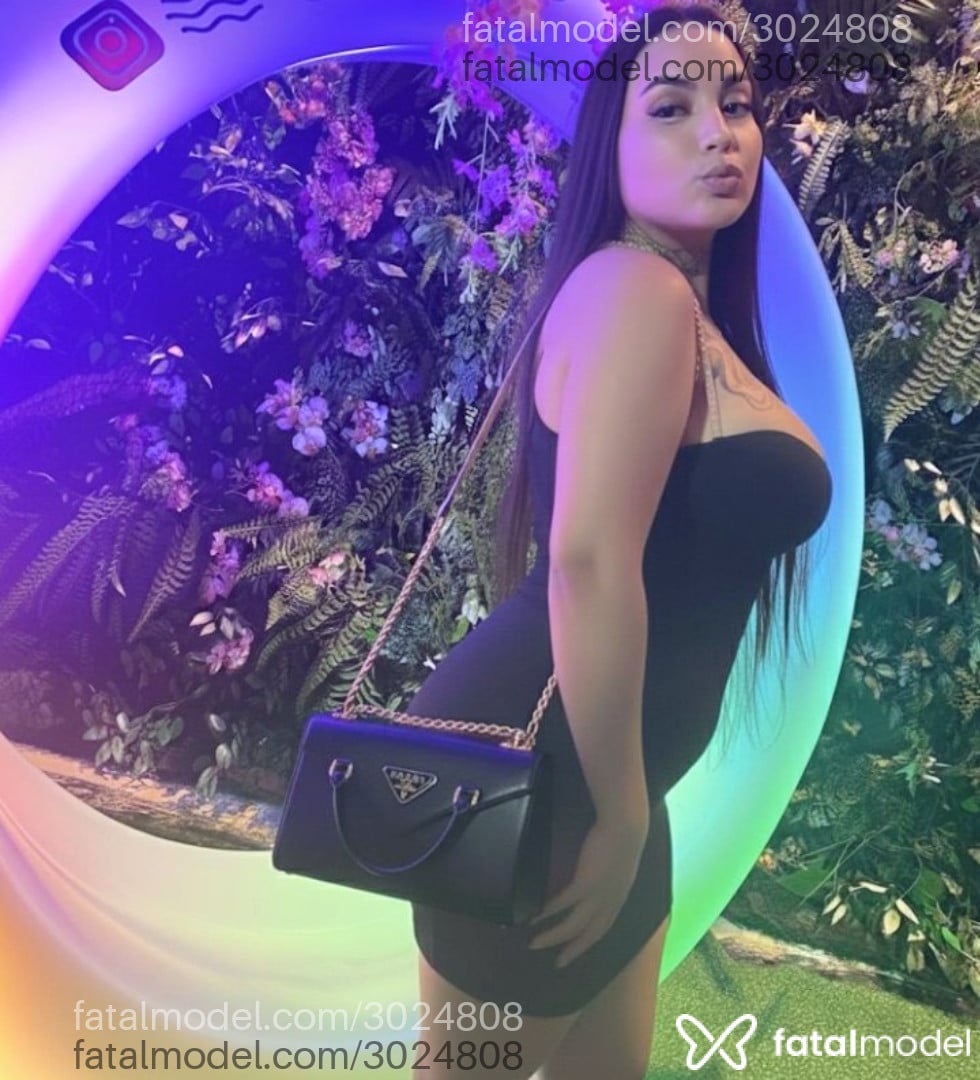 Acompanhante mulher loira (o) de olhos castanhos - Natalia Alves