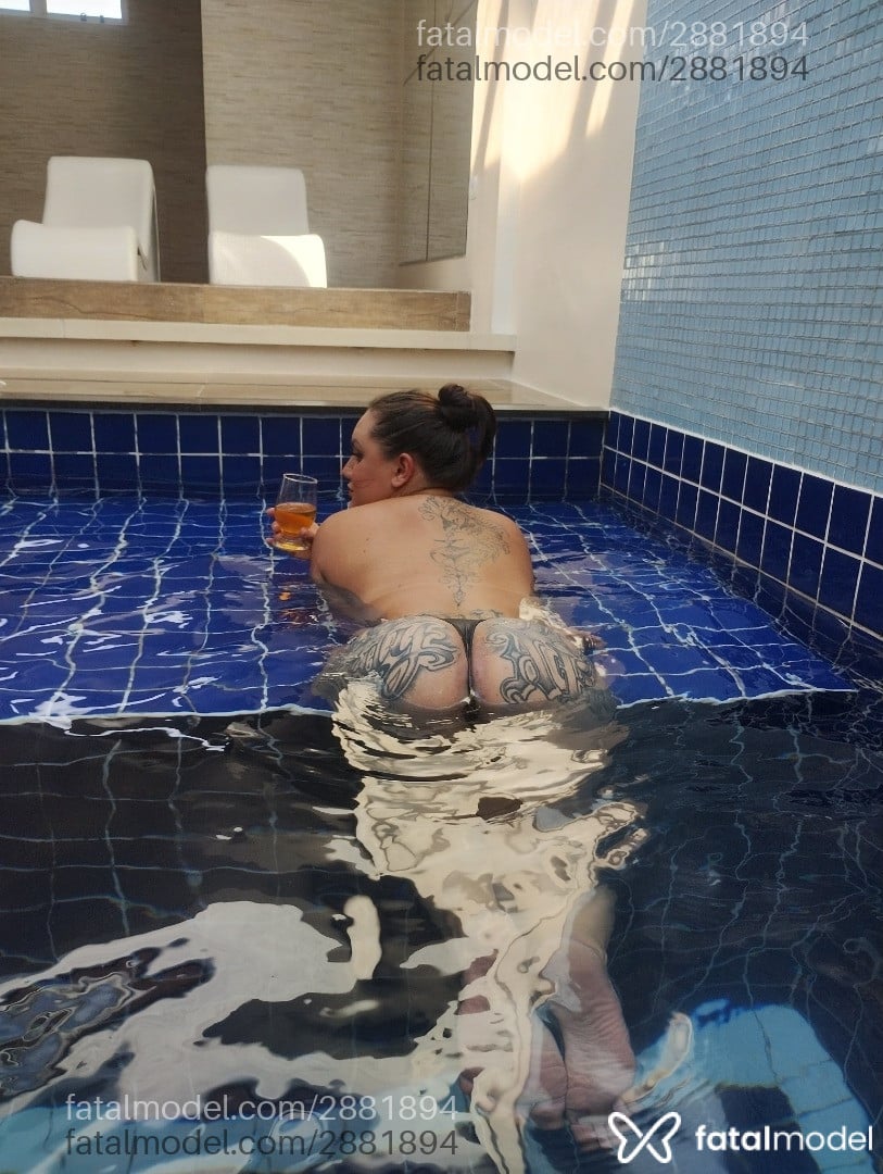 Acompanhante mulher morena (o) de olhos castanhos em Itapoá - Kally Raisa
