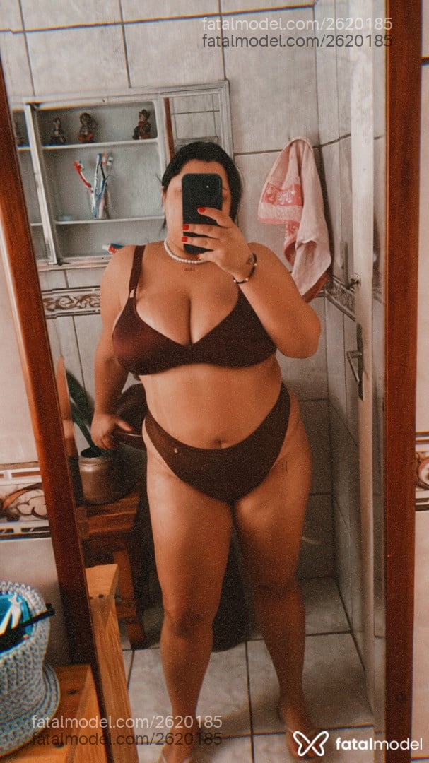 Acompanhante mulher morena (o) de olhos castanhos em Gramado - Lídia