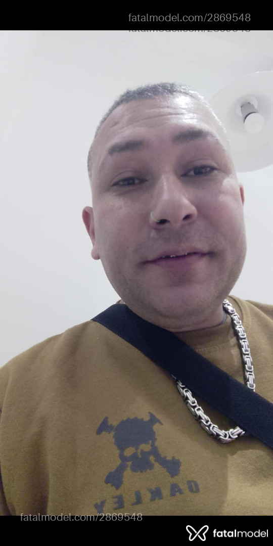 Acompanhante homem com cabelo castanho de olhos castanhos em Porto Alegre - Liligp