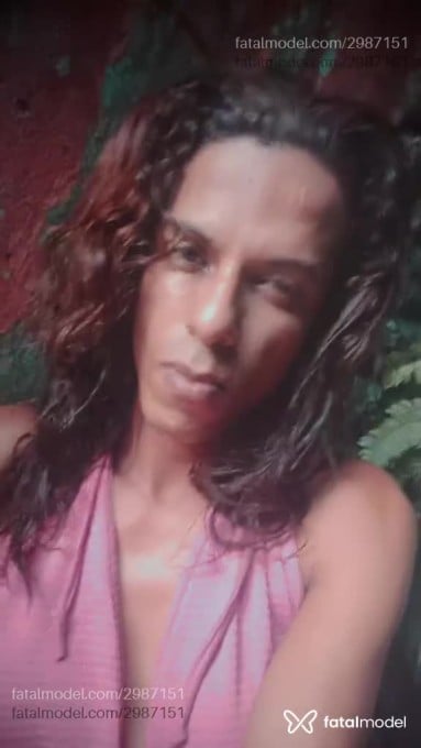 Acompanhante mulher trans com cabelo castanho de olhos castanhos em Crato Acompanhante mulher trans com cabelo castanho de olhos castanhos em Crato - Felinaunica