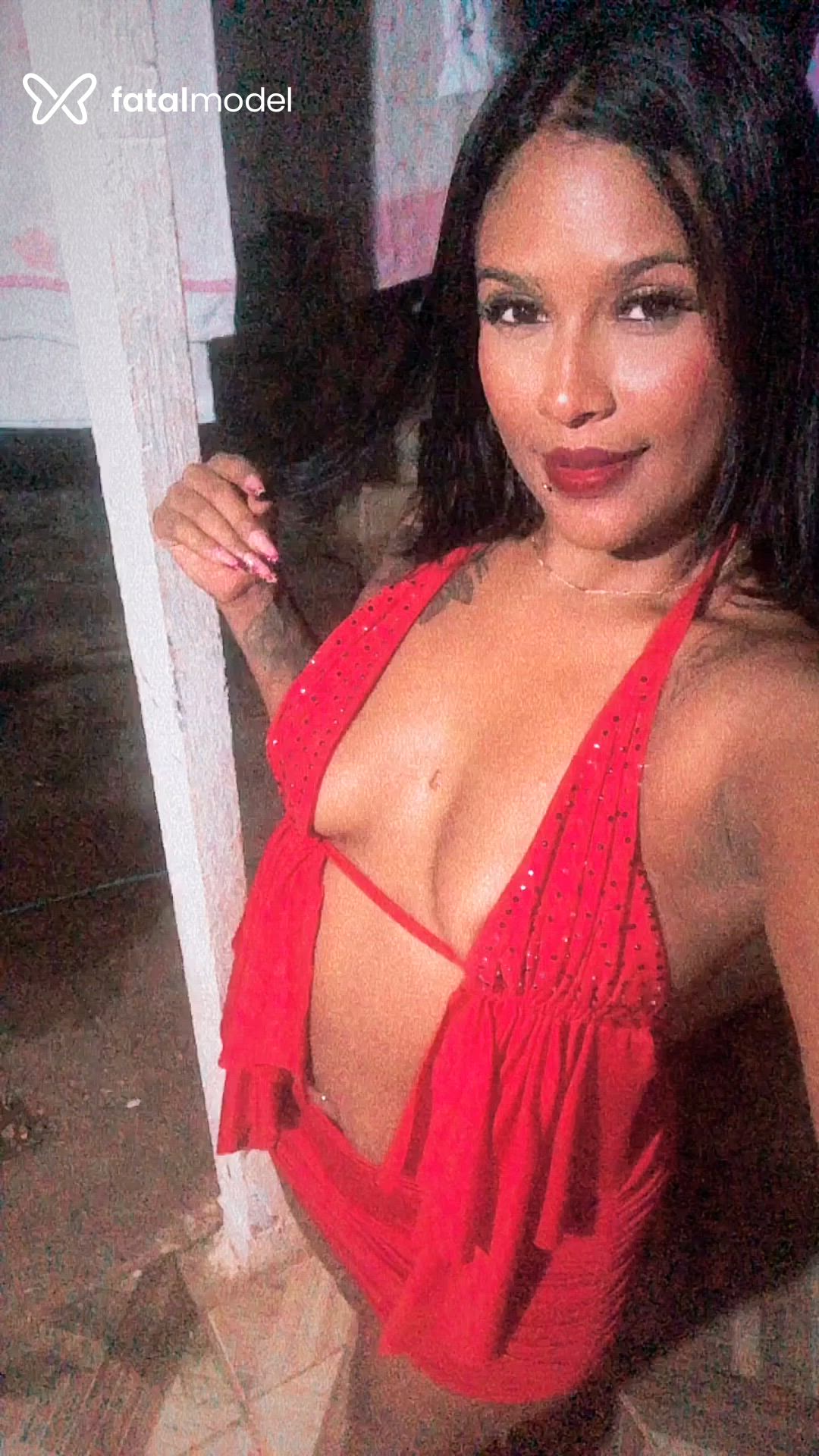 Acompanhante mulher morena (o) de olhos pretos - Ravyllan Sophia Acompanhante mulher morena (o) de olhos pretos - Ravyllan Sophia