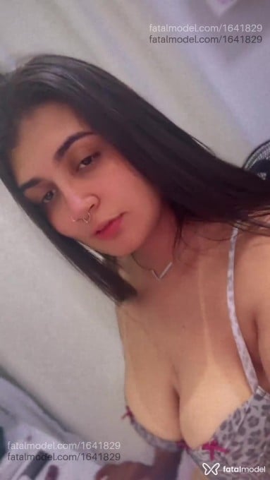 Acompanhante mulher morena (o) de olhos pretos em São Paulo - Isa