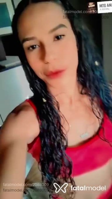 Acompanhante mulher morena (o) de olhos castanhos em Luís Eduardo Magalhães - Brenda Galiasi