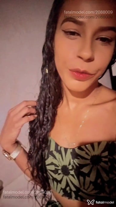 Acompanhante mulher morena (o) de olhos castanhos em Luís Eduardo Magalhães - Brenda Galiasi
