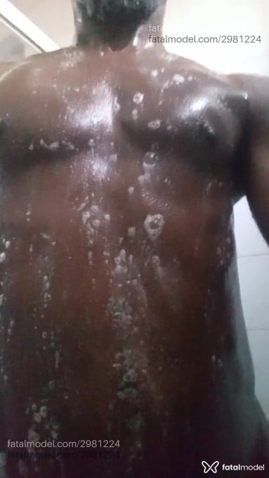 Acompanhante homem morena (o) de olhos pretos em São Paulo - Negro Atleta