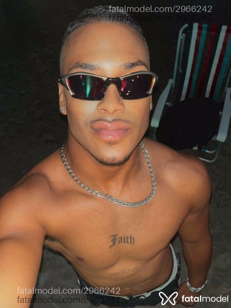 Acompanhante homem morena (o) de olhos pretos em Recife Acompanhante homem morena (o) de olhos pretos em Recife - Vinicius