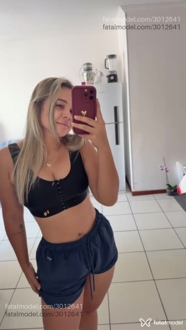 Acompanhante mulher loira (o) de olhos castanhos em Florianópolis - Ana Nogueira
