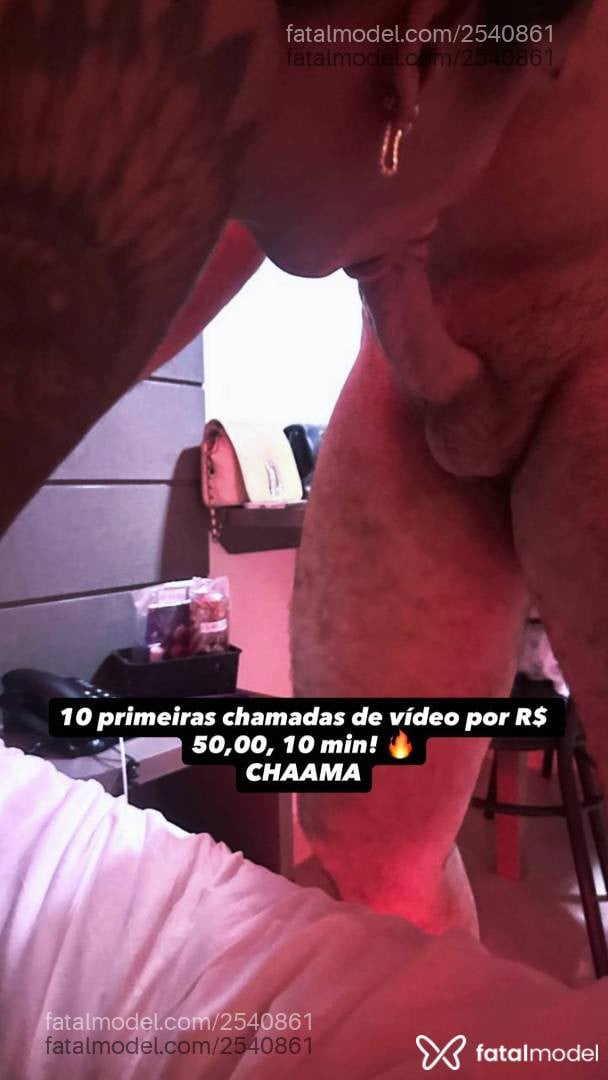 Acompanhante homem com cabelo castanho de olhos castanhos - José Mauricio